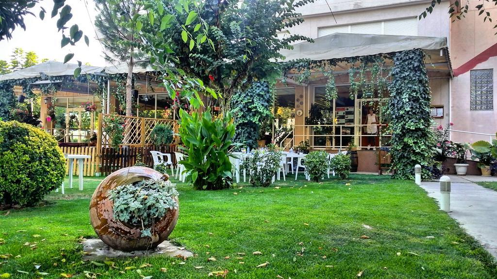 ホテルJardins Del Segria リェイダ エクステリア 写真